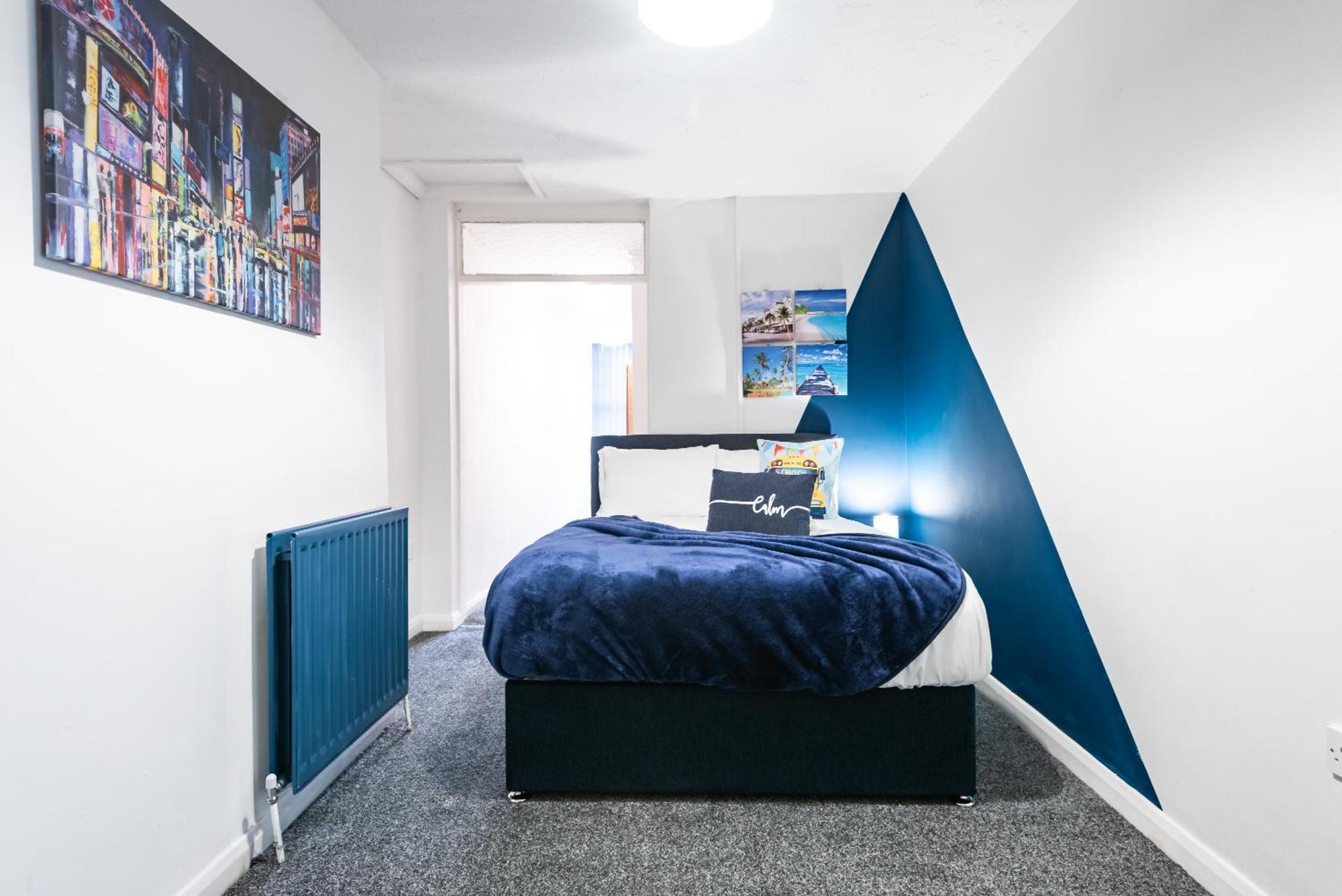 Holiday home 6 Roomy Bedrooms Favour Spacious - Sleeps 13 Hull Location