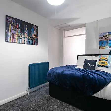 6 Roomy Bedrooms Favour Spacious Inn - Sleeps 13 Hull Central Location Kingston upon Hull Exterior photo
