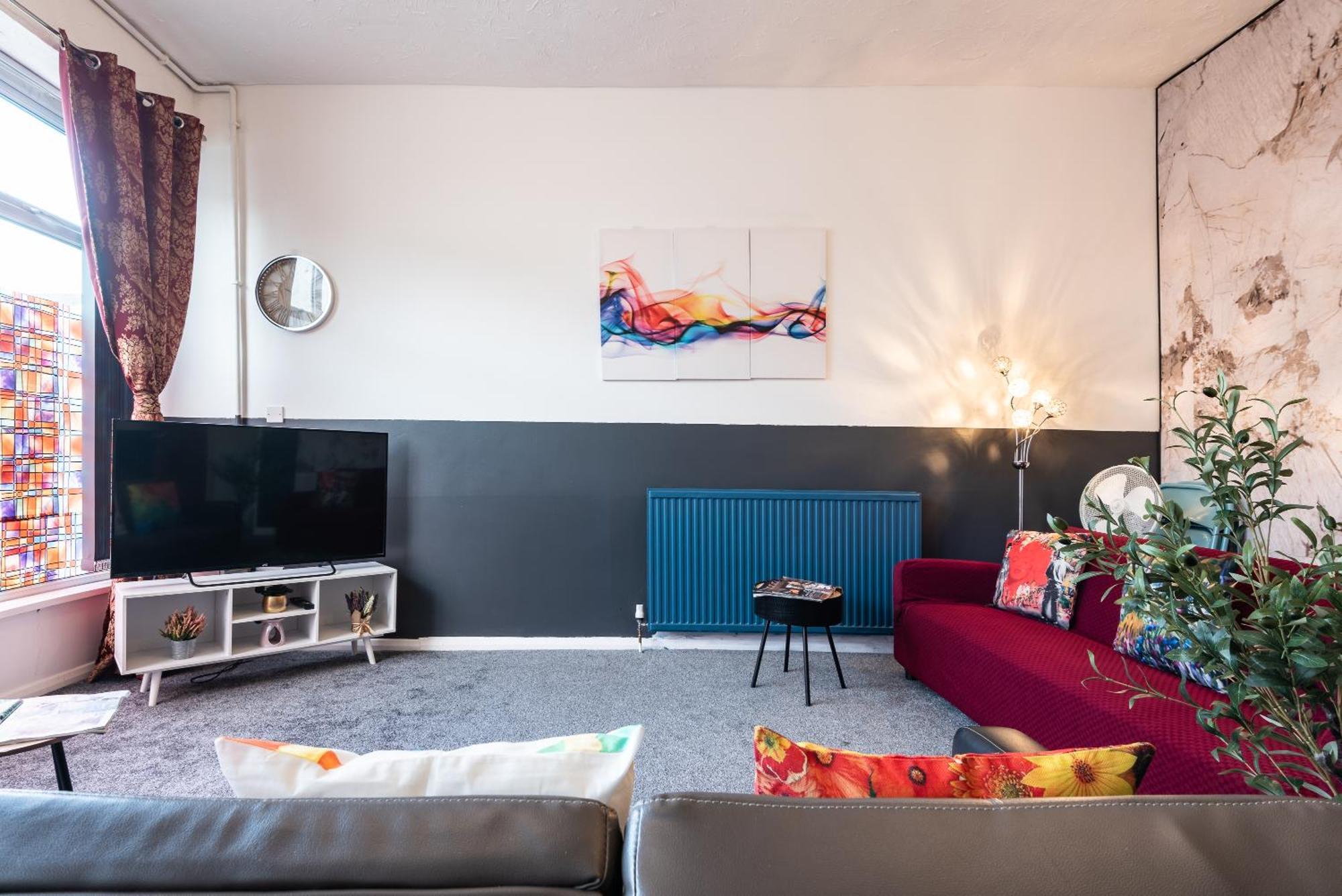 Holiday home 6 Roomy Bedrooms Favour Spacious - Sleeps 13 Hull Location Kingston upon Hull