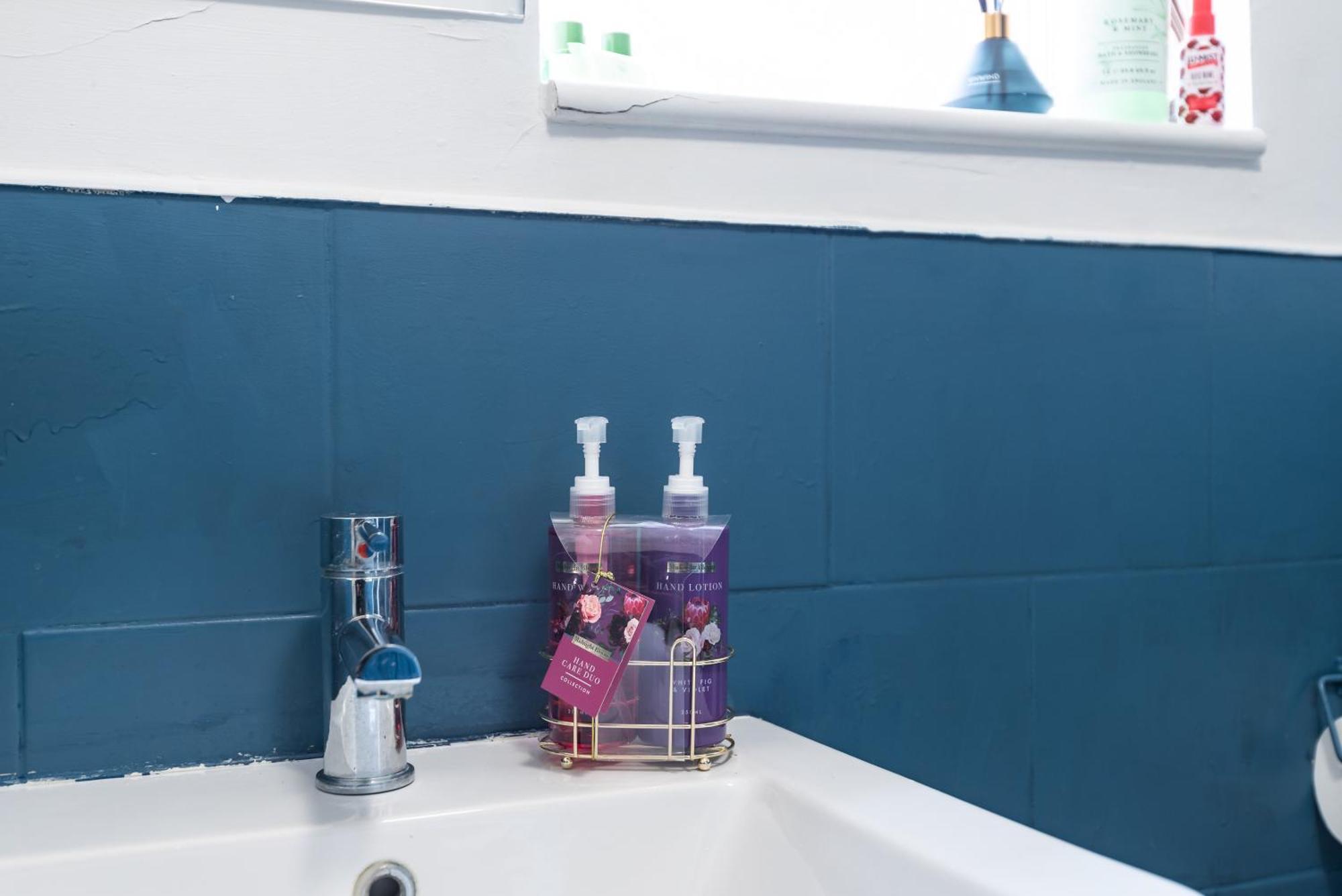 6 Roomy Bedrooms Favour Spacious - Sleeps 13 Hull Location Casa vacanze *